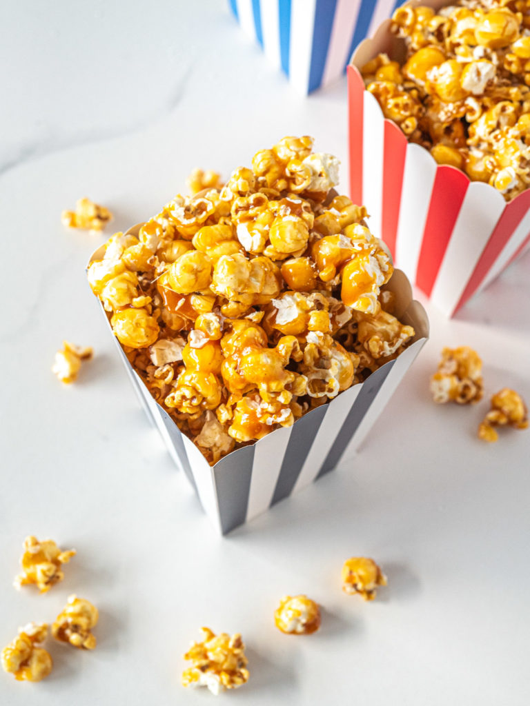 popcorn karmelowy