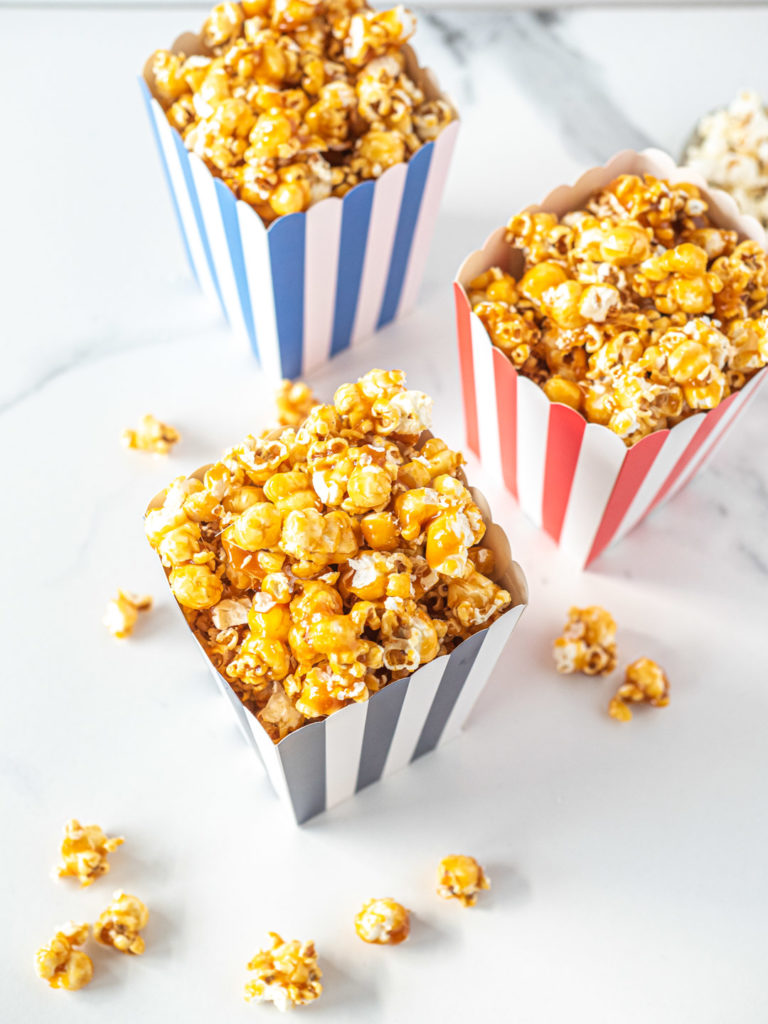 popcorn karmelowy