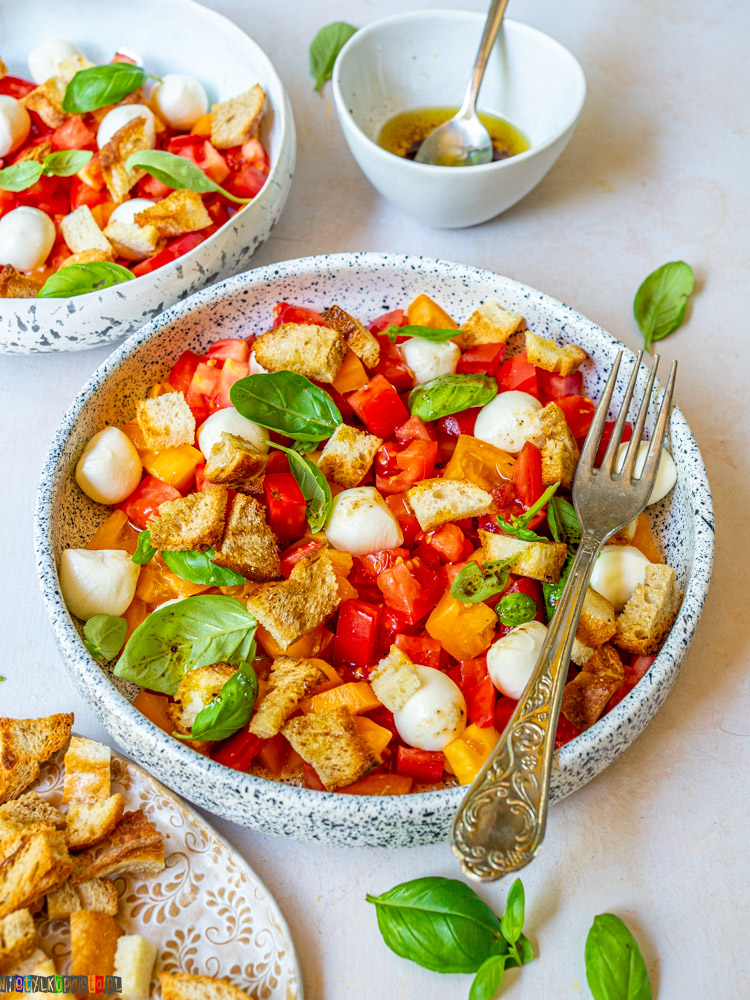 sałatka panzanella