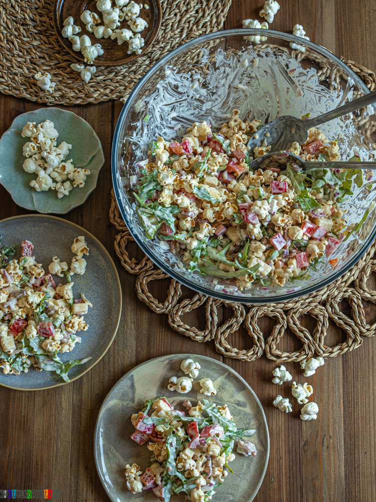 sałatka z popcornem